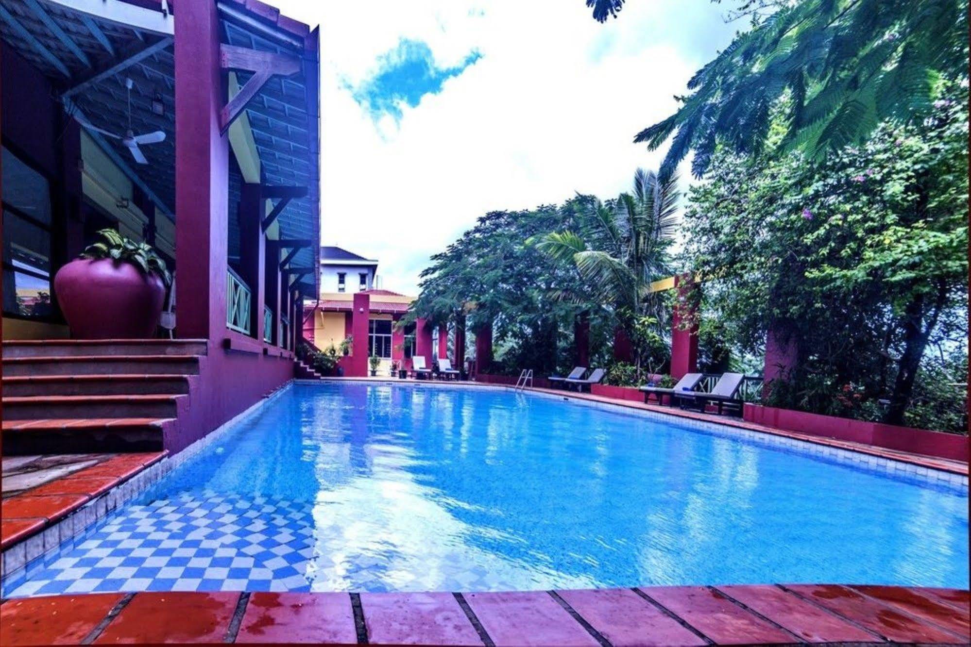 The Harbor Lights Palace Sihanoukville Luaran gambar